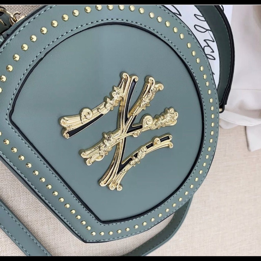 Women’s bag.